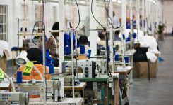 Wpływ szwalni na jakość odzieży – kluczowe aspekty produkcji